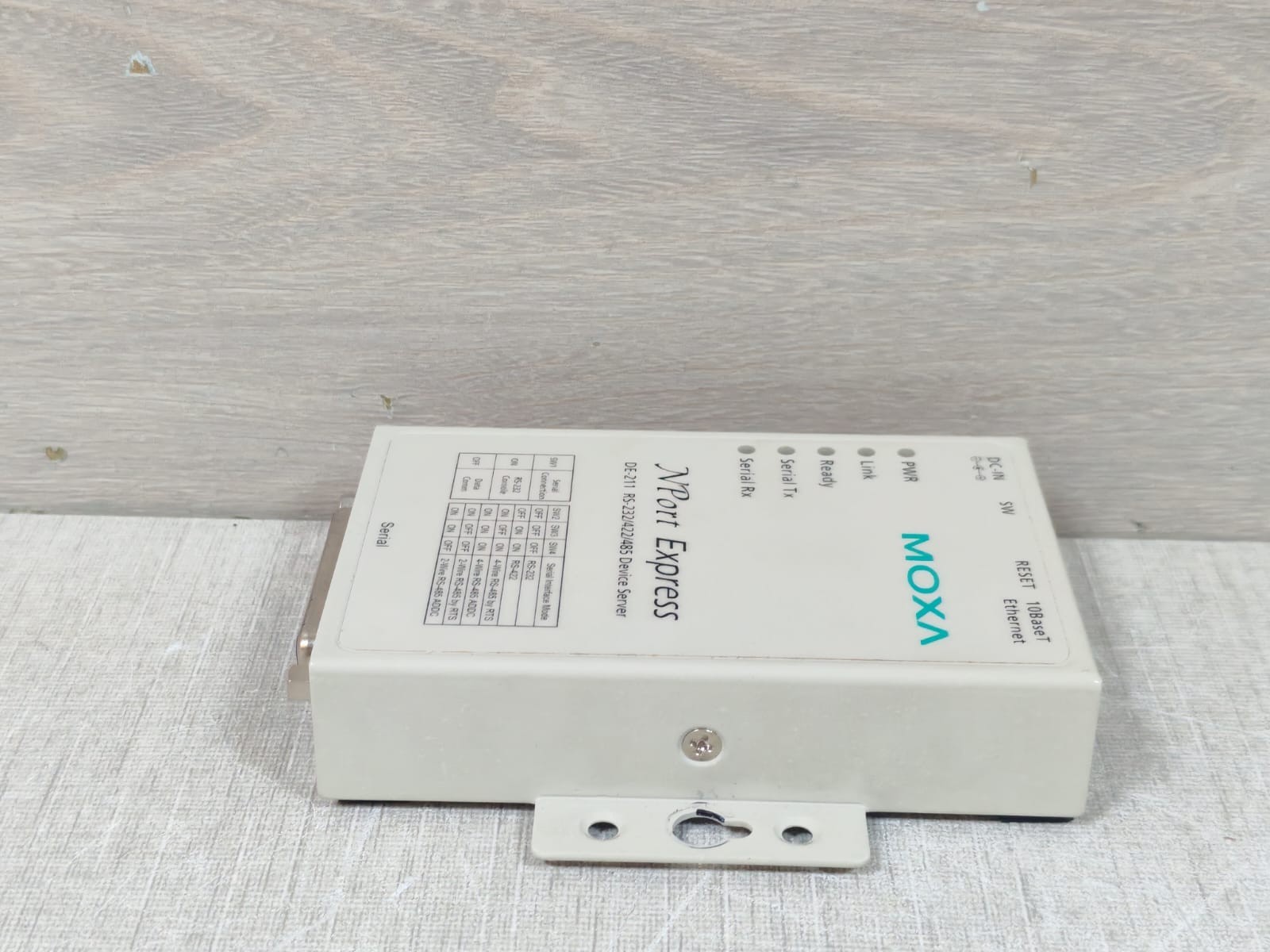 Moxa DE-211 Moxa NPort Express DE-211 REV.1.0C RS-232/422/485 Device Server 10