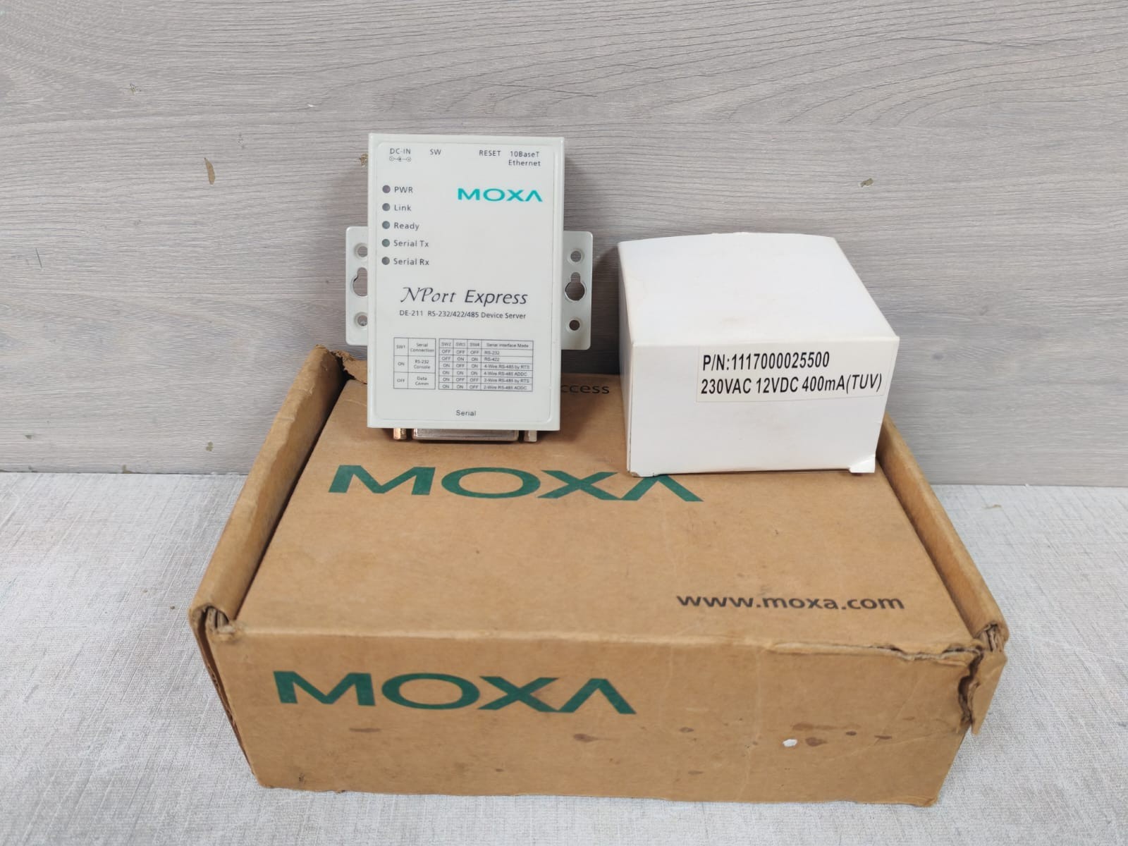 Moxa NPort Express DE-211 REV.1.0C RS-232/422/485 Device Server
