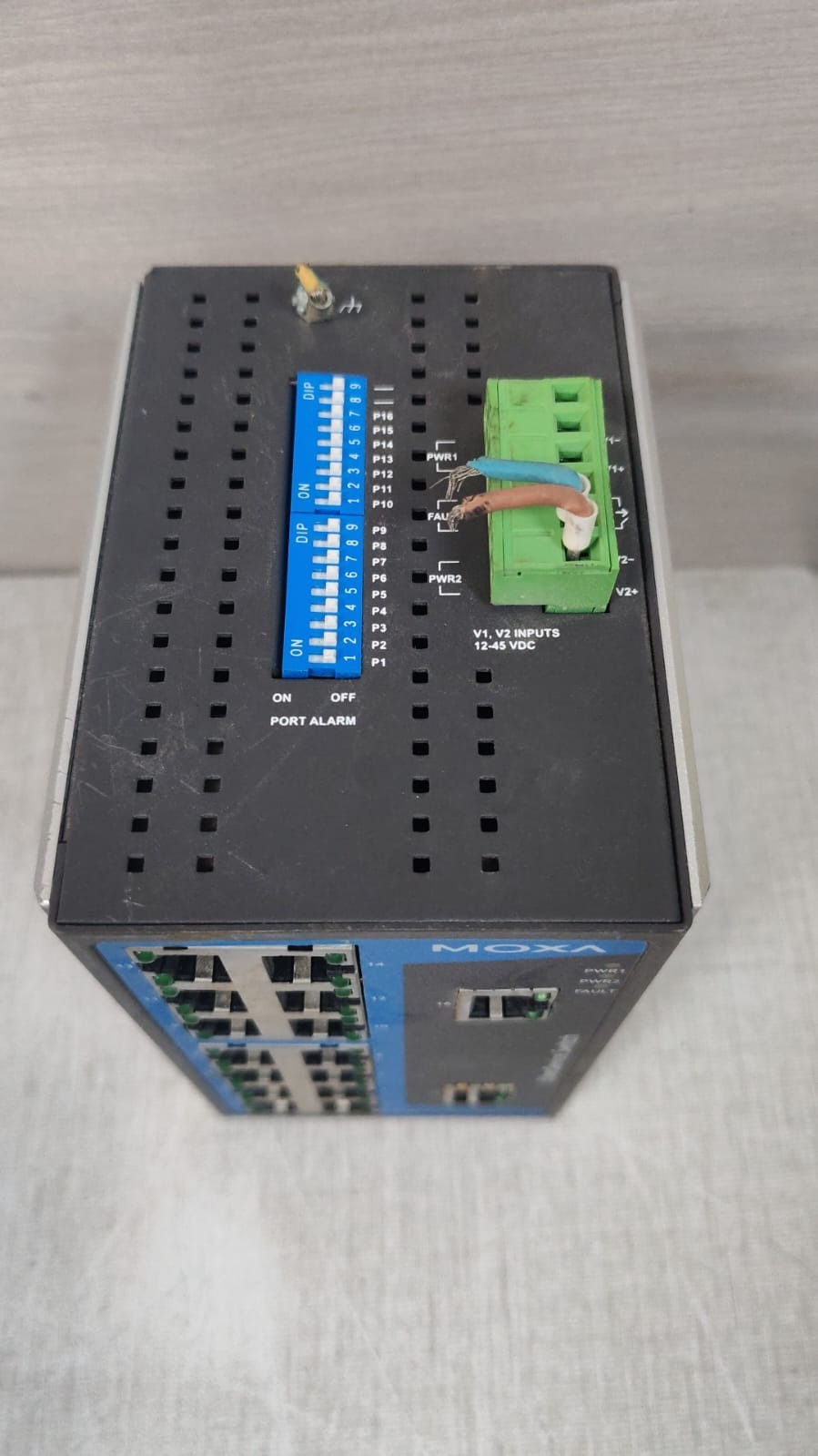 Moxa EDS-316 MOXA EDS-316 P/N 121003160500 REV.1.1 ETHERDEVICE SWITCH 9