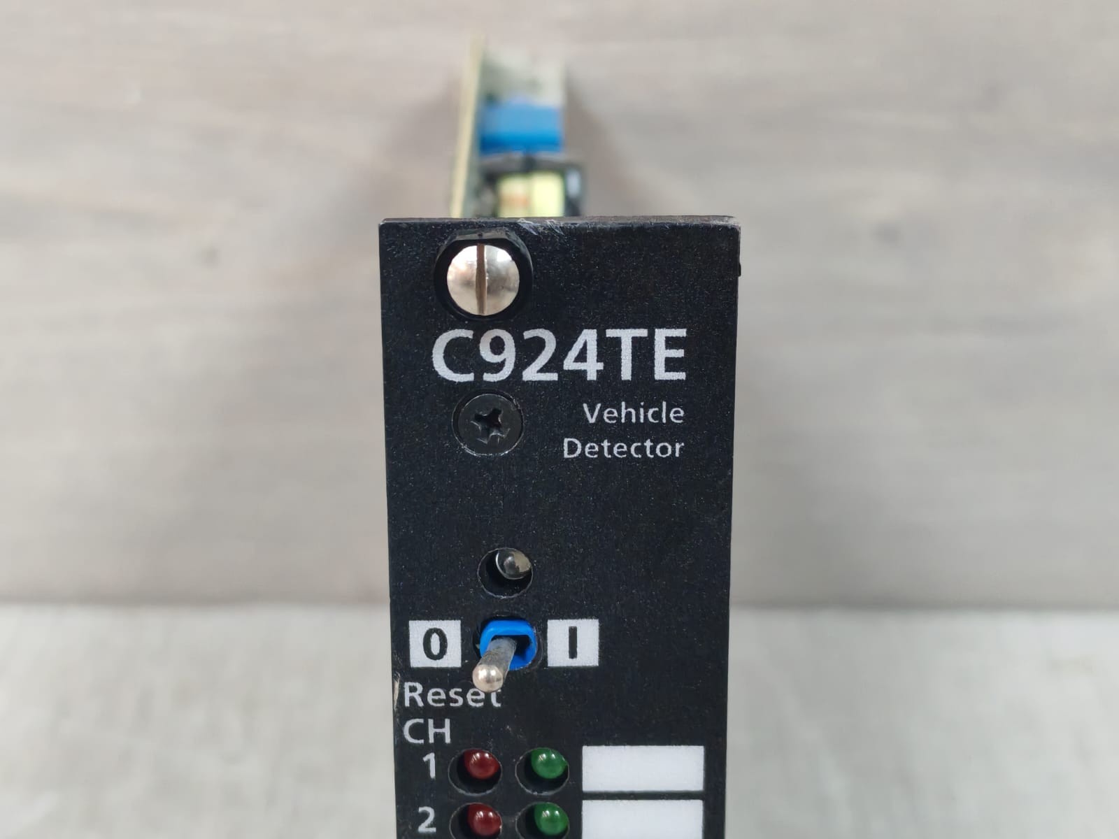 Global Traffic Technologies C924TE/924BE Global Traffic Technologies C924TE/924BE Vehicle Detector 78-8125-0042-5 Rev.G 3