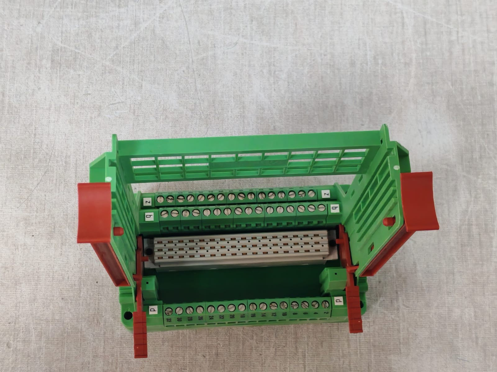 Phoenix Contact SKBI-64 Phoenix Contact 2264093 SKBI 64/F48 Plug-In Card Holder 6
