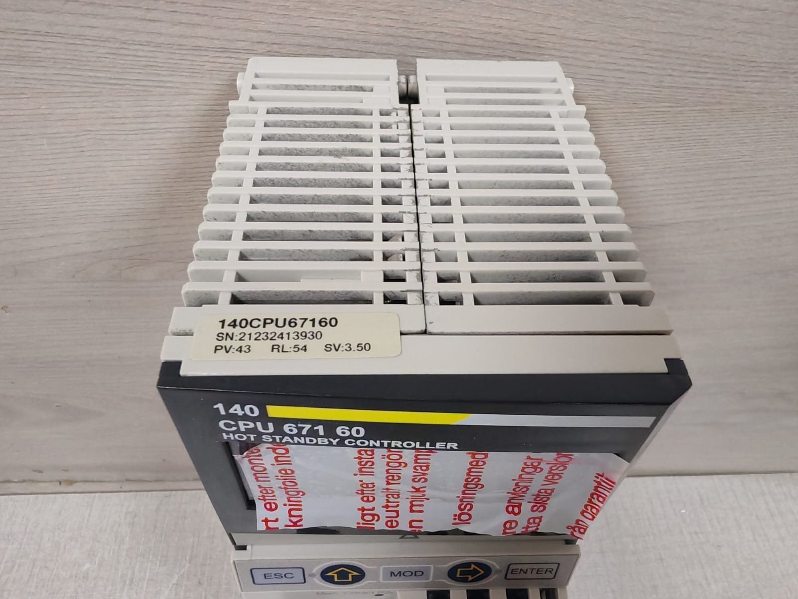 Schneider 140CPU67160 Schneider Electric 140CPU67160 Hot Standby Controller PV:43 RL:54 SV:3.50 4