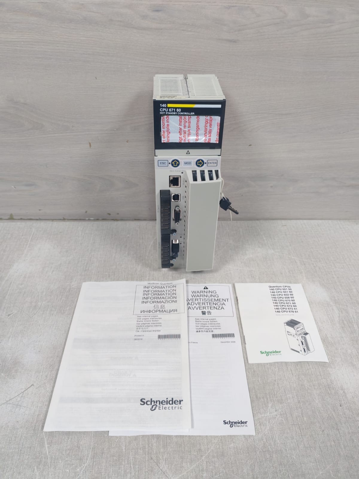 Schneider Electric 140CPU67160 Hot Standby Controller PV:43 RL:54 SV:3.50