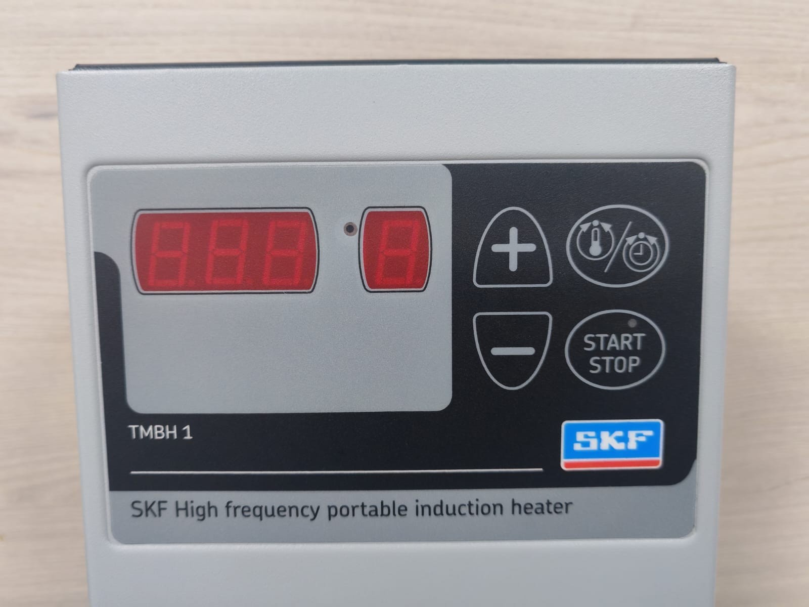 SKF TMBH1 SKF TMBH1 HIGH FREQUENCY PORTABLE INDUCTION HEATER 100-240V 4