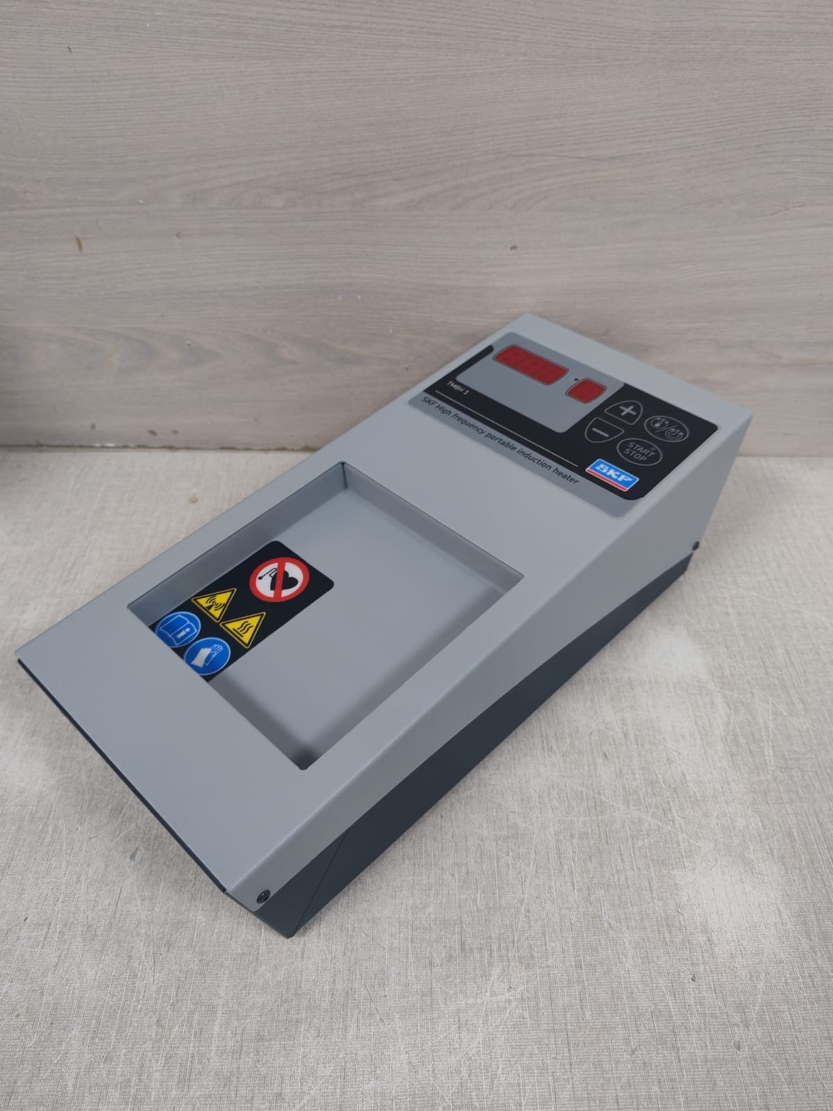 SKF TMBH1 SKF TMBH1 HIGH FREQUENCY PORTABLE INDUCTION HEATER 100-240V 8