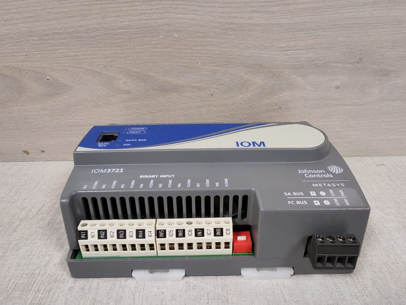 Johnson Controls MS-IOM3721-0 Johnson Controls MS-IOM3721-0 Input Output Module 16 DI 6