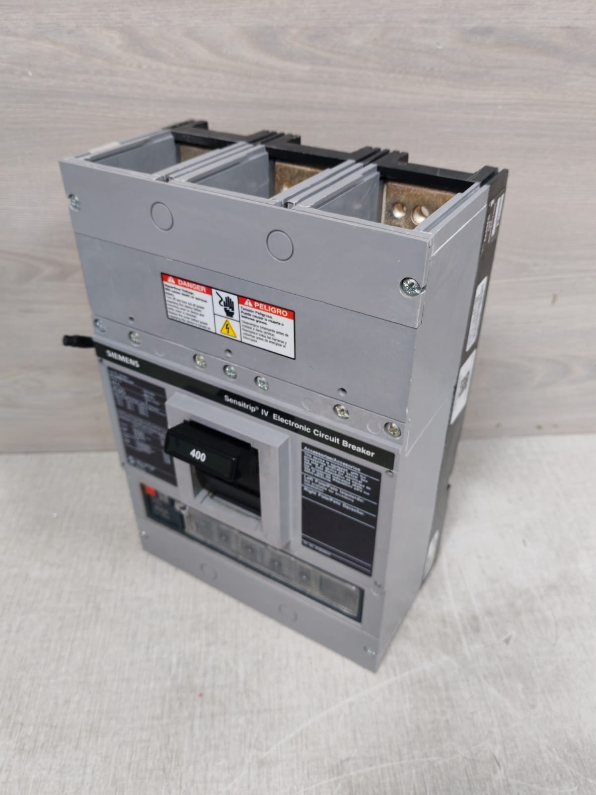 Siemens SHJD6-B / SHJD6B400LIGH SIEMENS SHJD6-B / SHJD6B400LIGH 400A 600V SENSITRIP IV CIRCUIT BREAKER 3