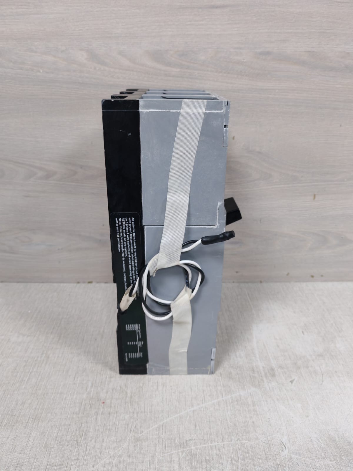 Siemens SHJD6-B / SHJD6B400LIGH SIEMENS SHJD6-B / SHJD6B400LIGH 400A 600V SENSITRIP IV CIRCUIT BREAKER 10