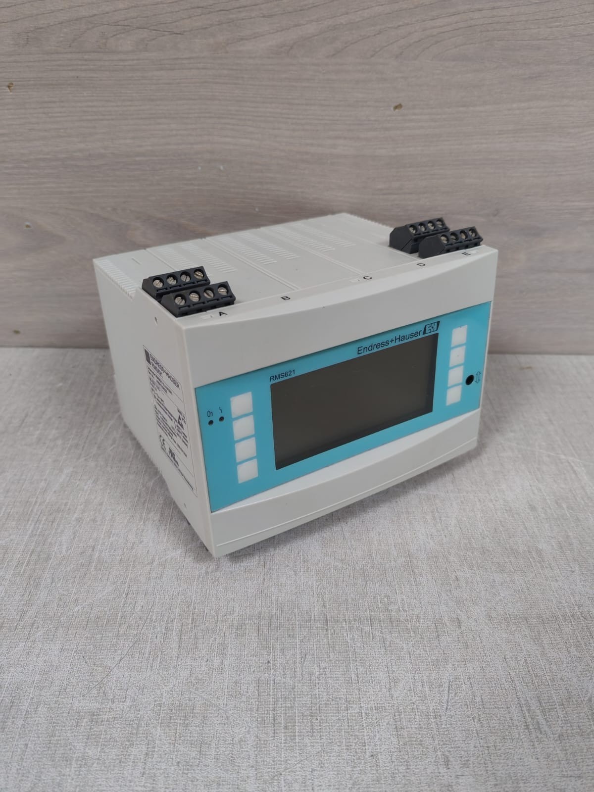 Endress+Hauser RMS621-21AAA12A1 ENDRESS+HAUSER RMS621 / RMS621-21AAA12A1 MANAGEMENT DEVICE 90-250VAC 3