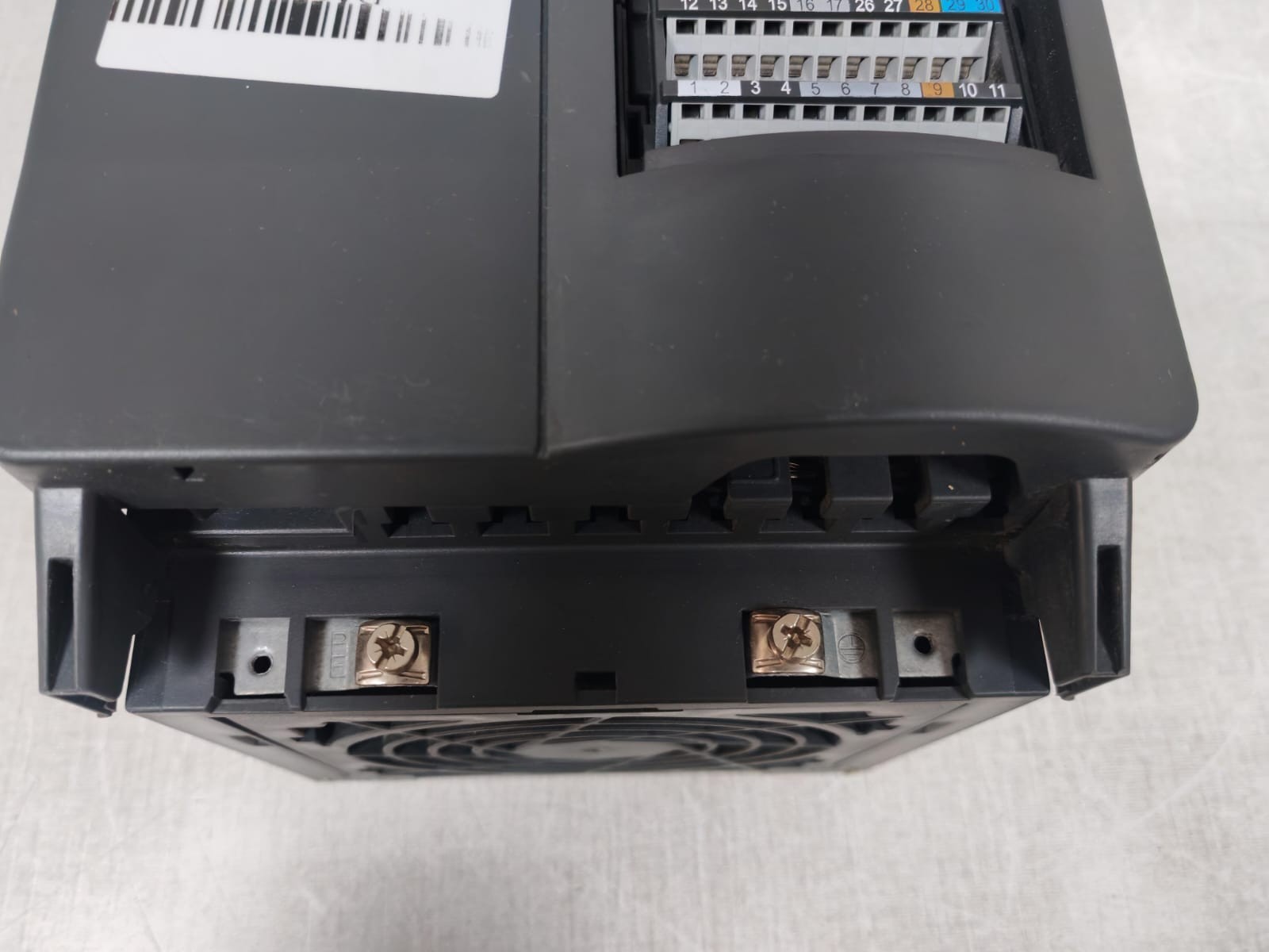 Siemens 6SE6440-2AD27-5CA1 SIEMENS 6SE6440-2AD27-5CA1 MICROMASTER 440 380-480V- W/ O BOX 7