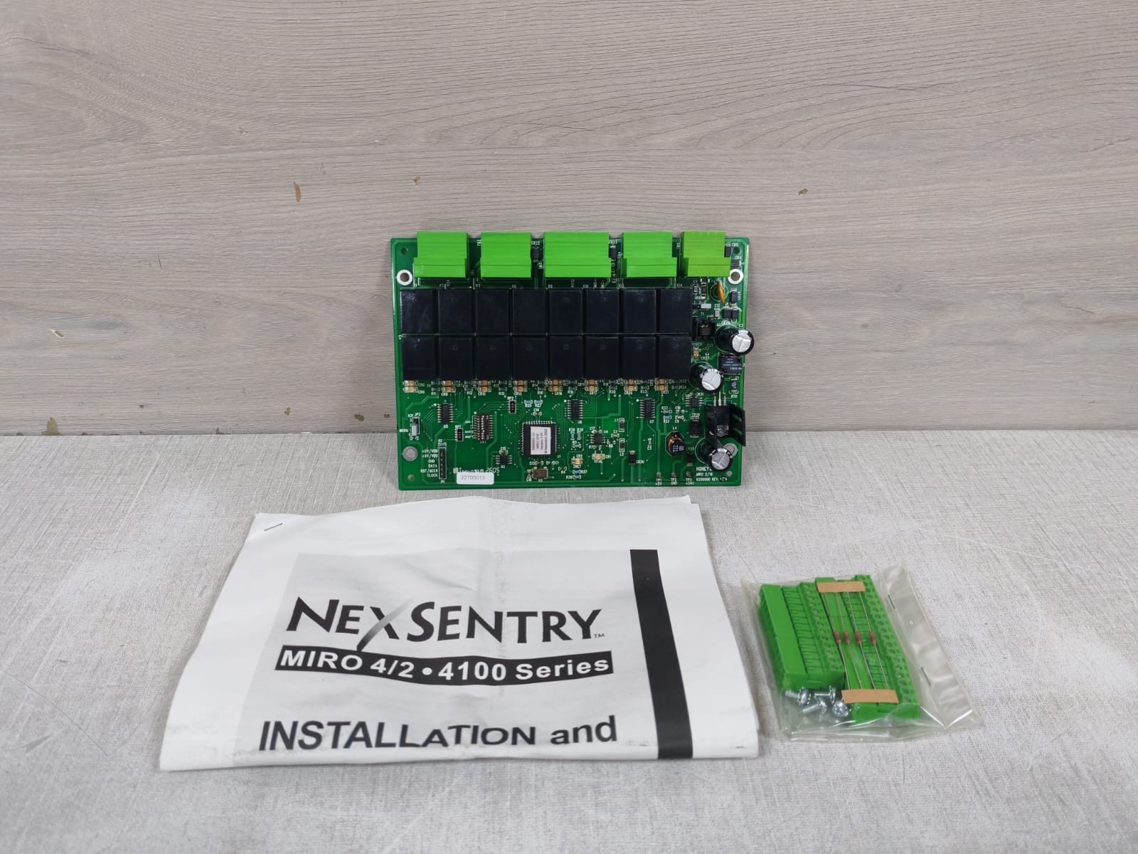 Honeywell/Nexwatch Nexsentry MIRO 2/16 HH 6200060 Rev.B