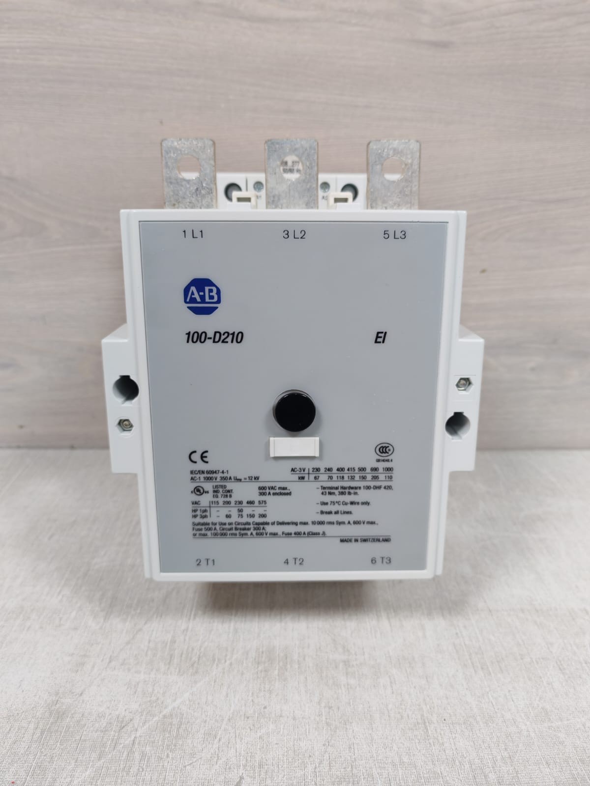 Rockwell Automation D210 ALLEN BRADLEY 100-D210 / 100-D SER.A IEC CONTACTOR 1000V 2