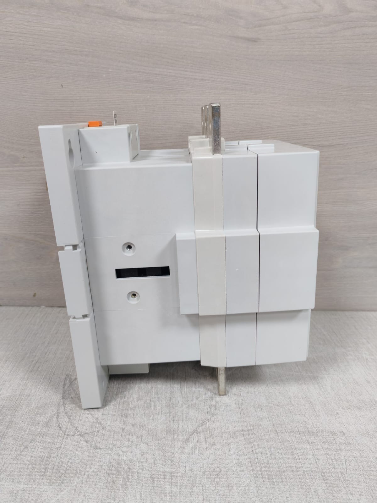 Rockwell Automation D210 ALLEN BRADLEY 100-D210 / 100-D SER.A IEC CONTACTOR 1000V 8