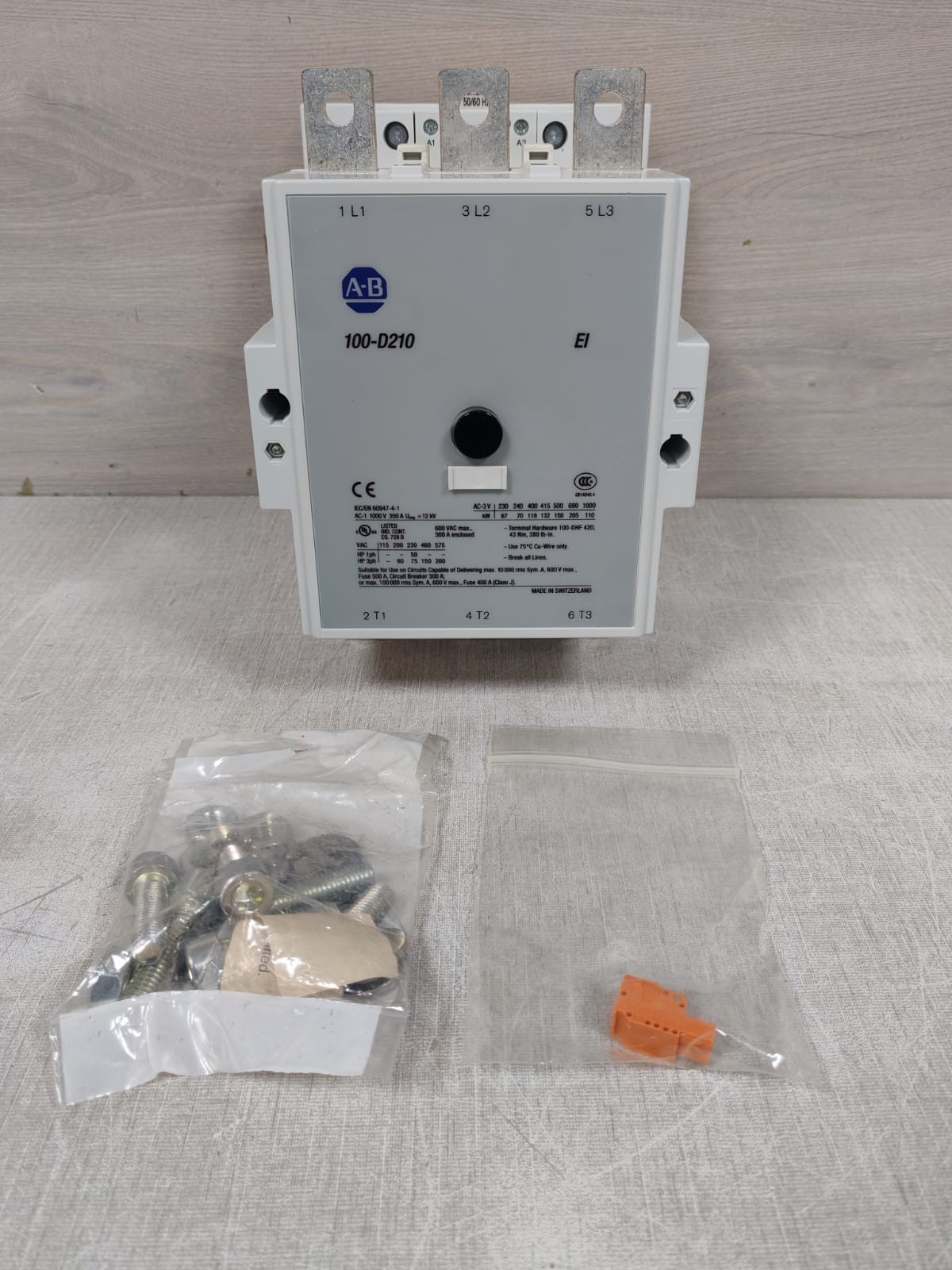 ALLEN BRADLEY 100-D210 / 100-D SER.A IEC CONTACTOR 1000V