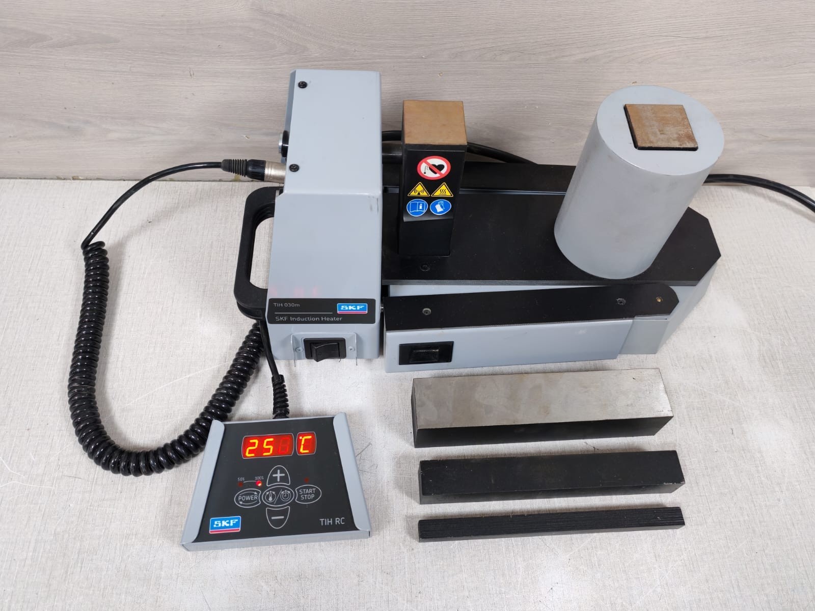 SKF TIH 030M SKF TIH 030m/230V Induction Heater 50/60Hz 3