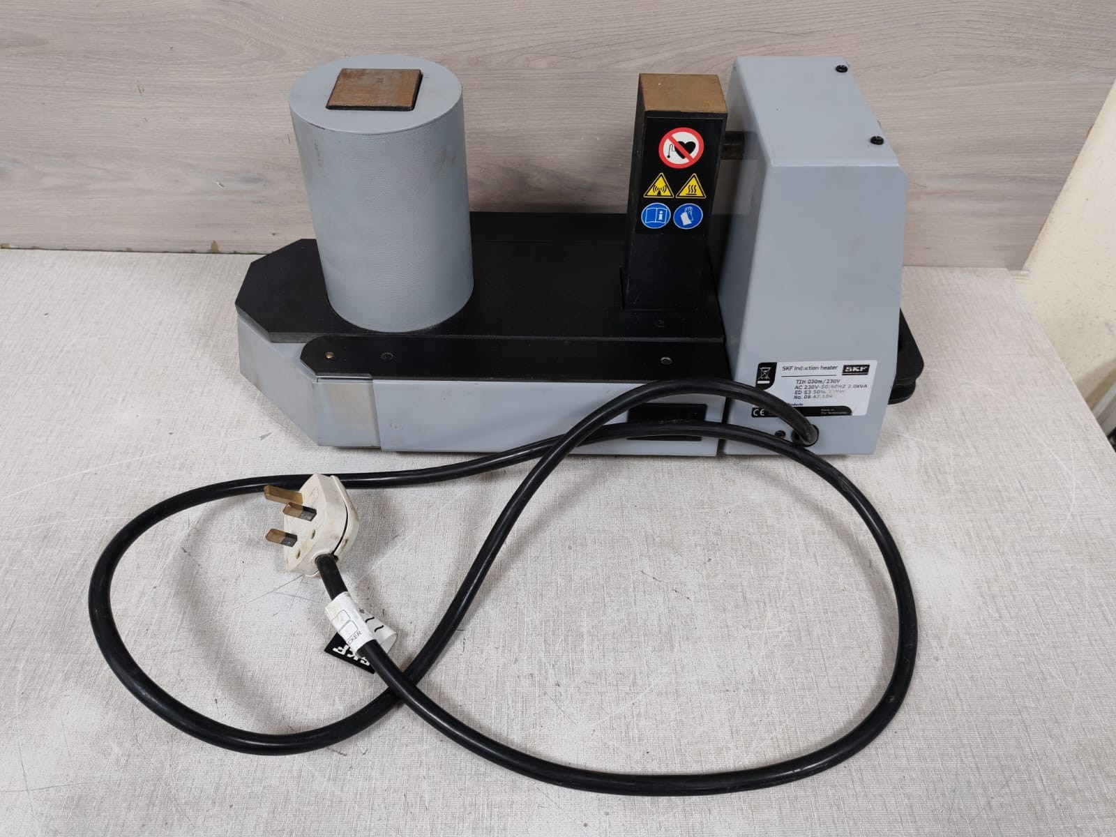 SKF TIH 030M SKF TIH 030m/230V Induction Heater 50/60Hz 10