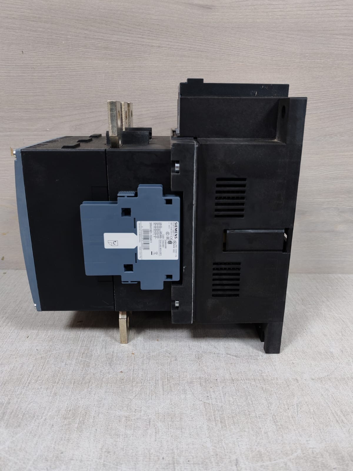 Siemens 3RT1065-6AF36 SIEMENS SIRIUS 3RT1065-6AF36 POWER CONTACTOR 9