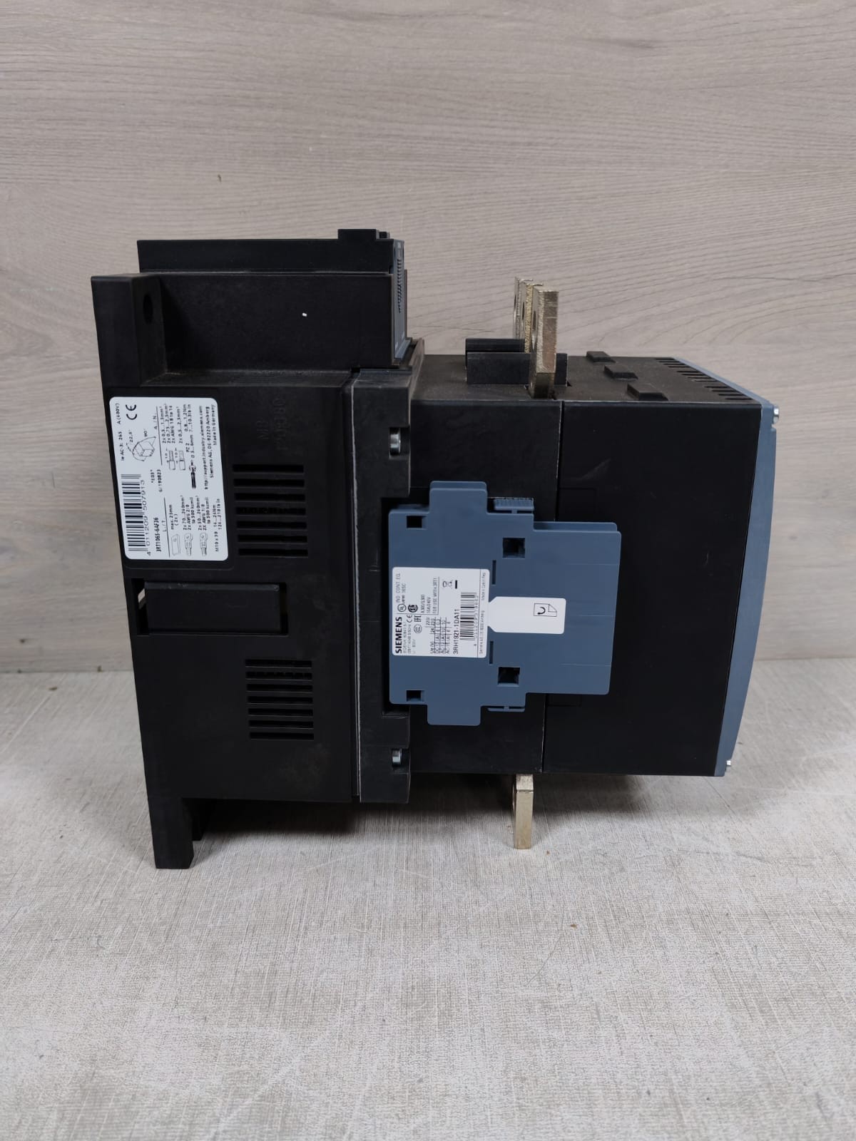 Siemens 3RT1065-6AF36 SIEMENS SIRIUS 3RT1065-6AF36 POWER CONTACTOR 10