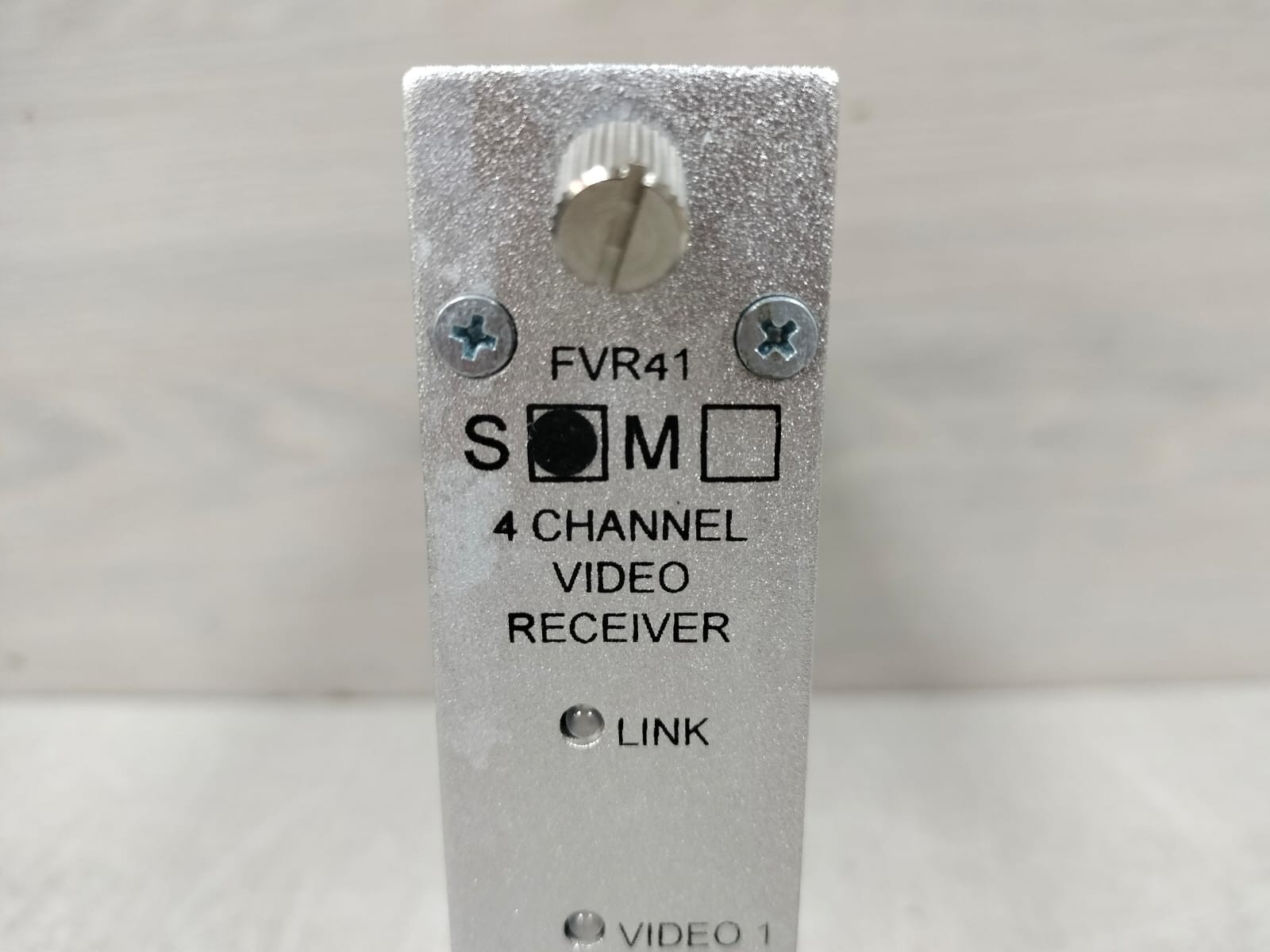 COMNET COMMUNICATION NETWORKS FVR41 COMNET COMMUNICATION NETWORKS FVR41 4 CHANNEL VIDEO RECIEVER 3