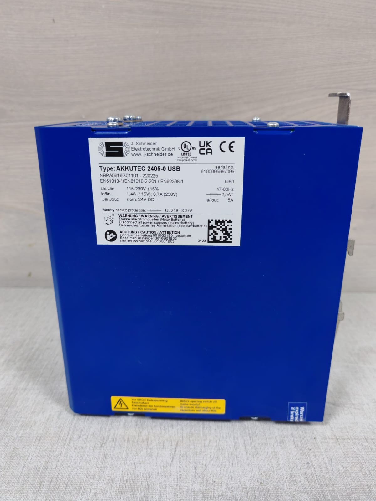 Schneider AKKUTEC 2405-0 J. Schneider AKKUTEC 2405-0 USB Power Supply 6