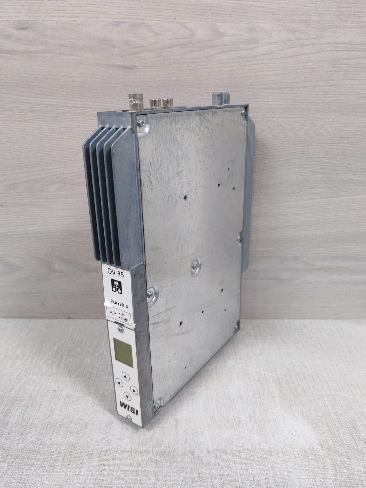 WISI OV35 / OV35A WISI OV35 / OV35A TOPLINE HEADEND MODULATOR 8