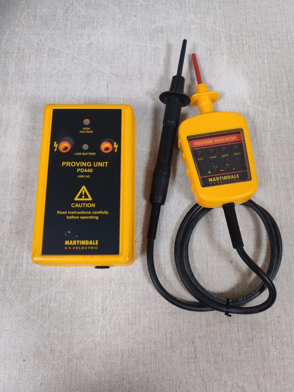 MARTINDALE ELECTRIC PD400 / 40702 MARTINDALE ELECTRIC PD400 PROVIDING UNIT & VOLTAGE INDICATOR 40702 3