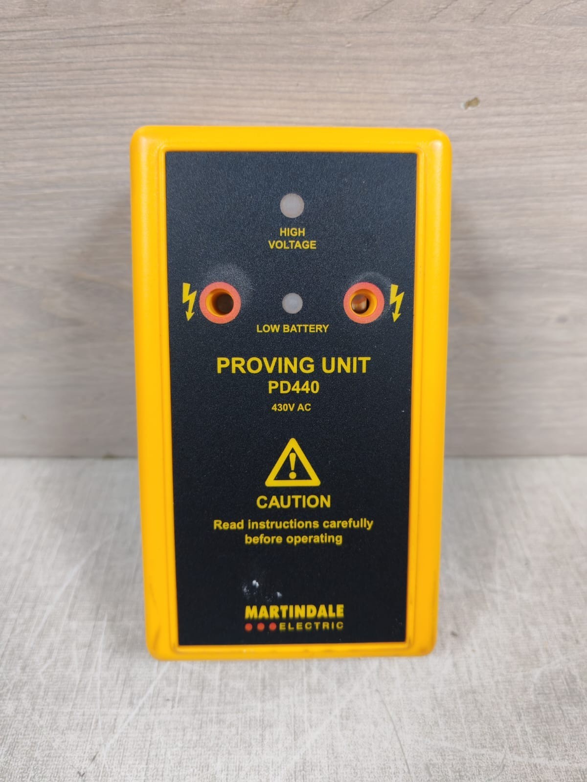MARTINDALE ELECTRIC PD400 / 40702 MARTINDALE ELECTRIC PD400 PROVIDING UNIT & VOLTAGE INDICATOR 40702 4