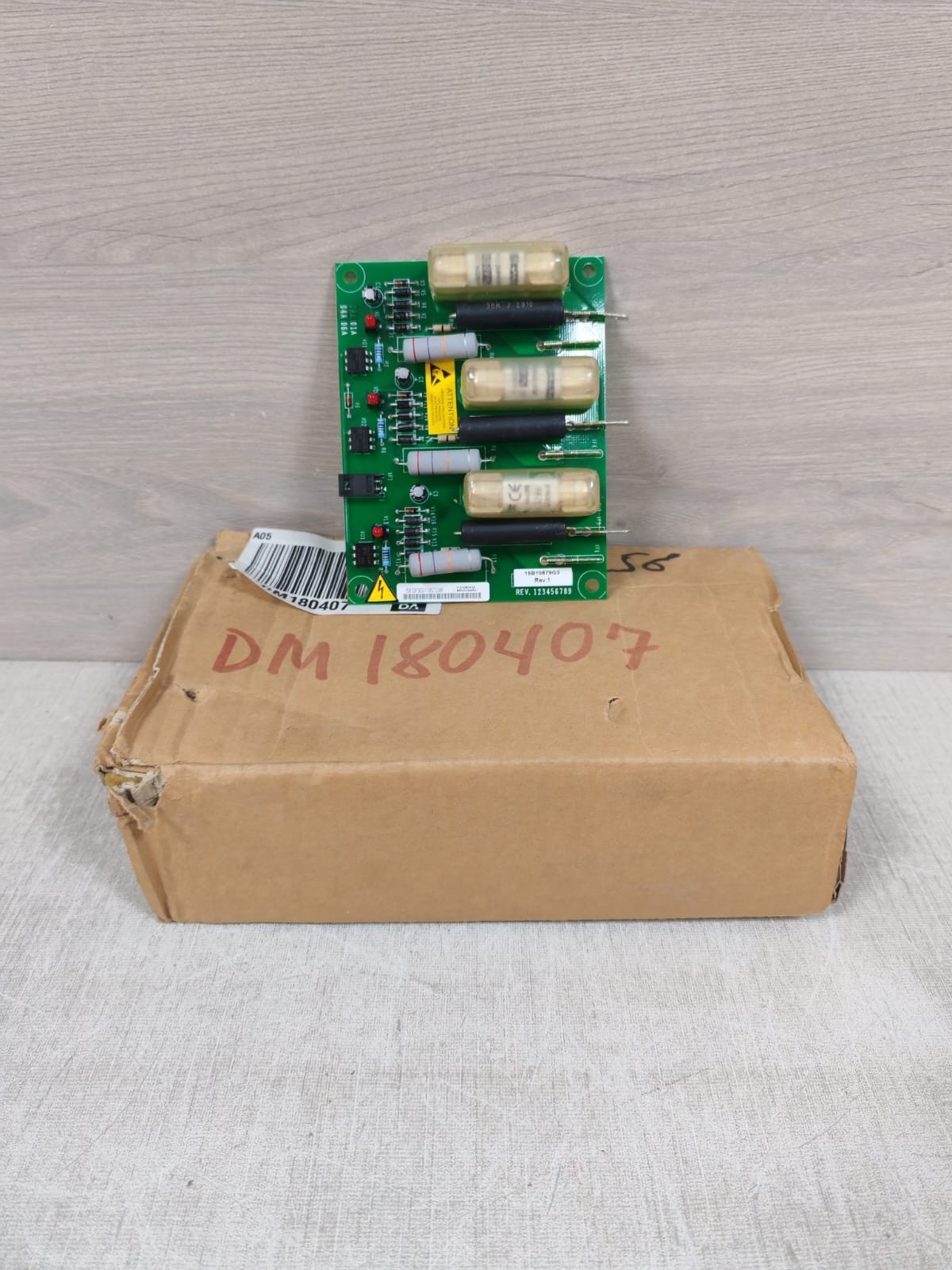 EMERSON 15B10879G3 / 15H50567 REV.A CIRCUIT BOX- W/O ORIG.BOX