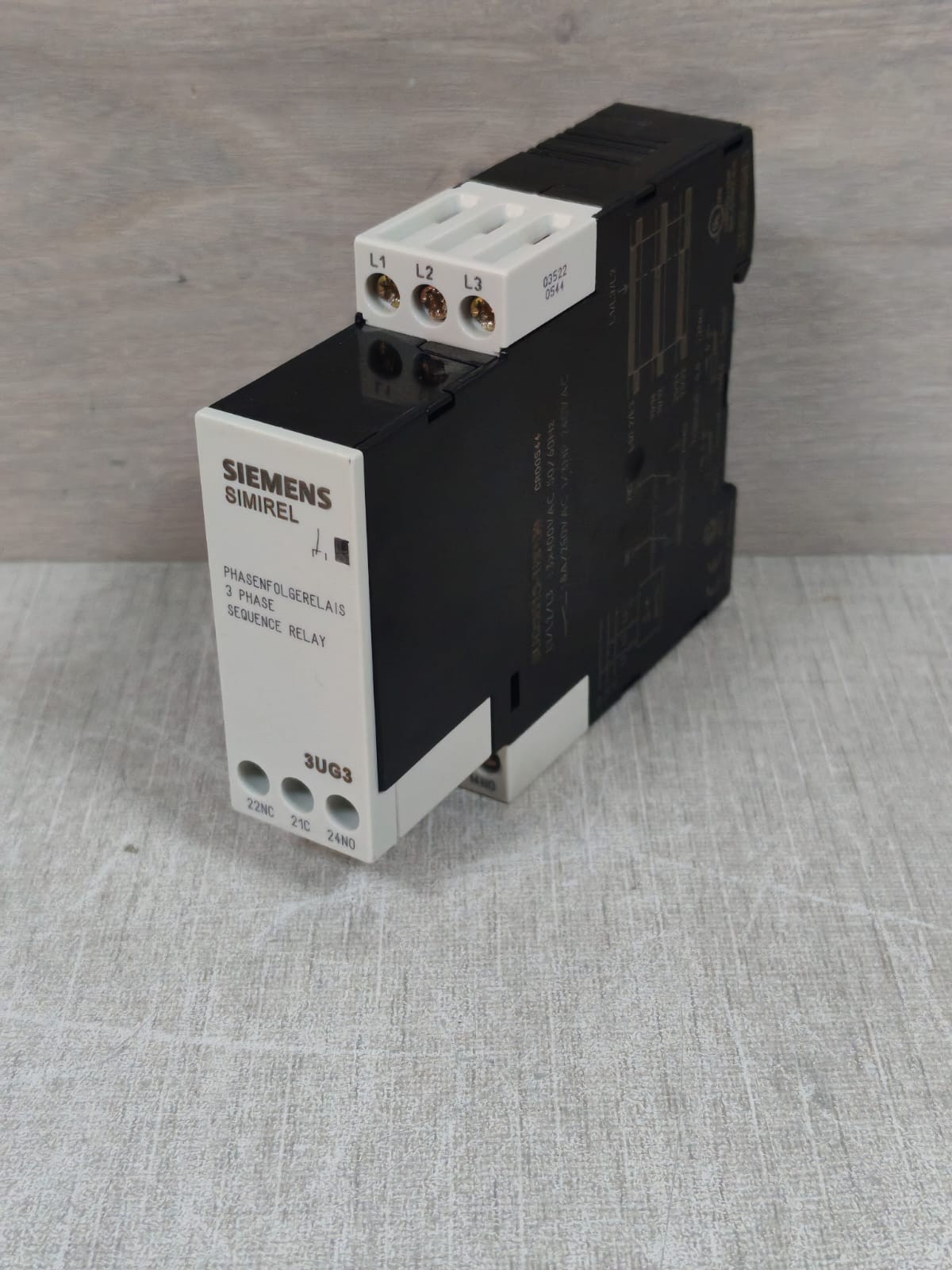 Siemens 3UG3 /3UG3513-1BP50 SIEMENS SIMIREL 3UG3 /3UG3513-1BP50 3 PHASE SEQUENCE RELAY 4