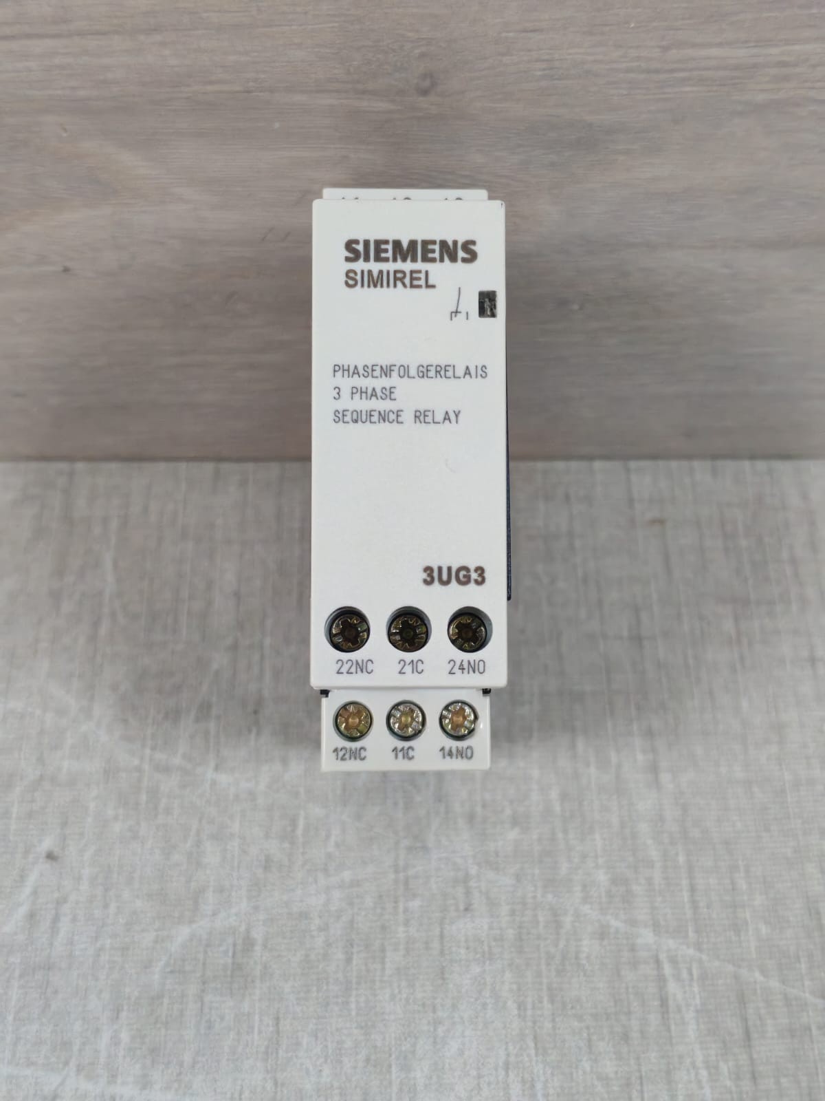 SIEMENS SIMIREL 3UG3 /3UG3513-1BP50 3 PHASE SEQUENCE RELAY