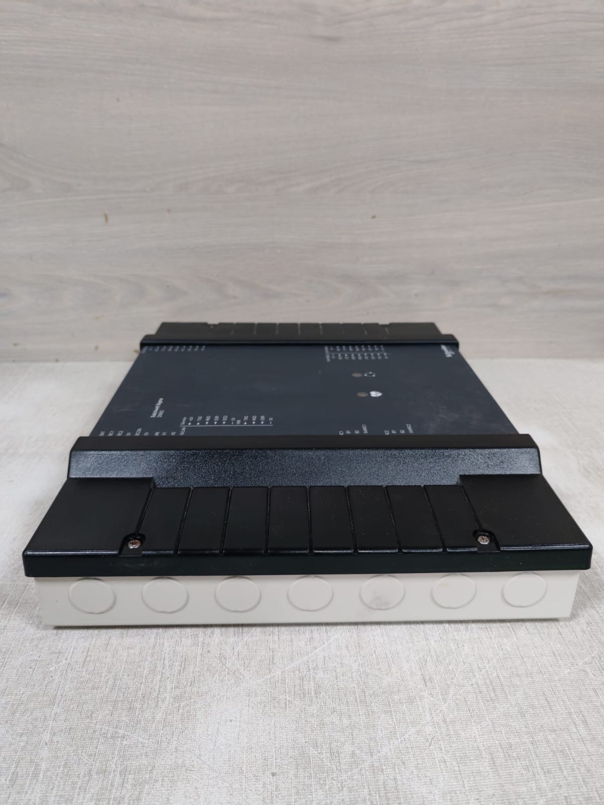 Schneider Electric DNN3 / S-DNN3 115 Schneider Electric Satchwell Sigma DNN3 / S-DNN3 115 / 230 VAC - 50/60 Hz 9