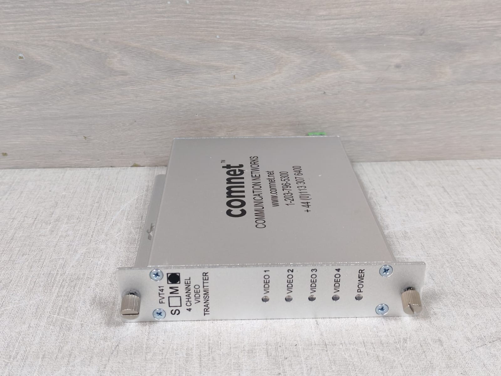 Comnet Communication Networks FVT41/FVT41M1 Comnet Communication Networks FVT41/FVT41M1 4-Channel Video Transmitter 8