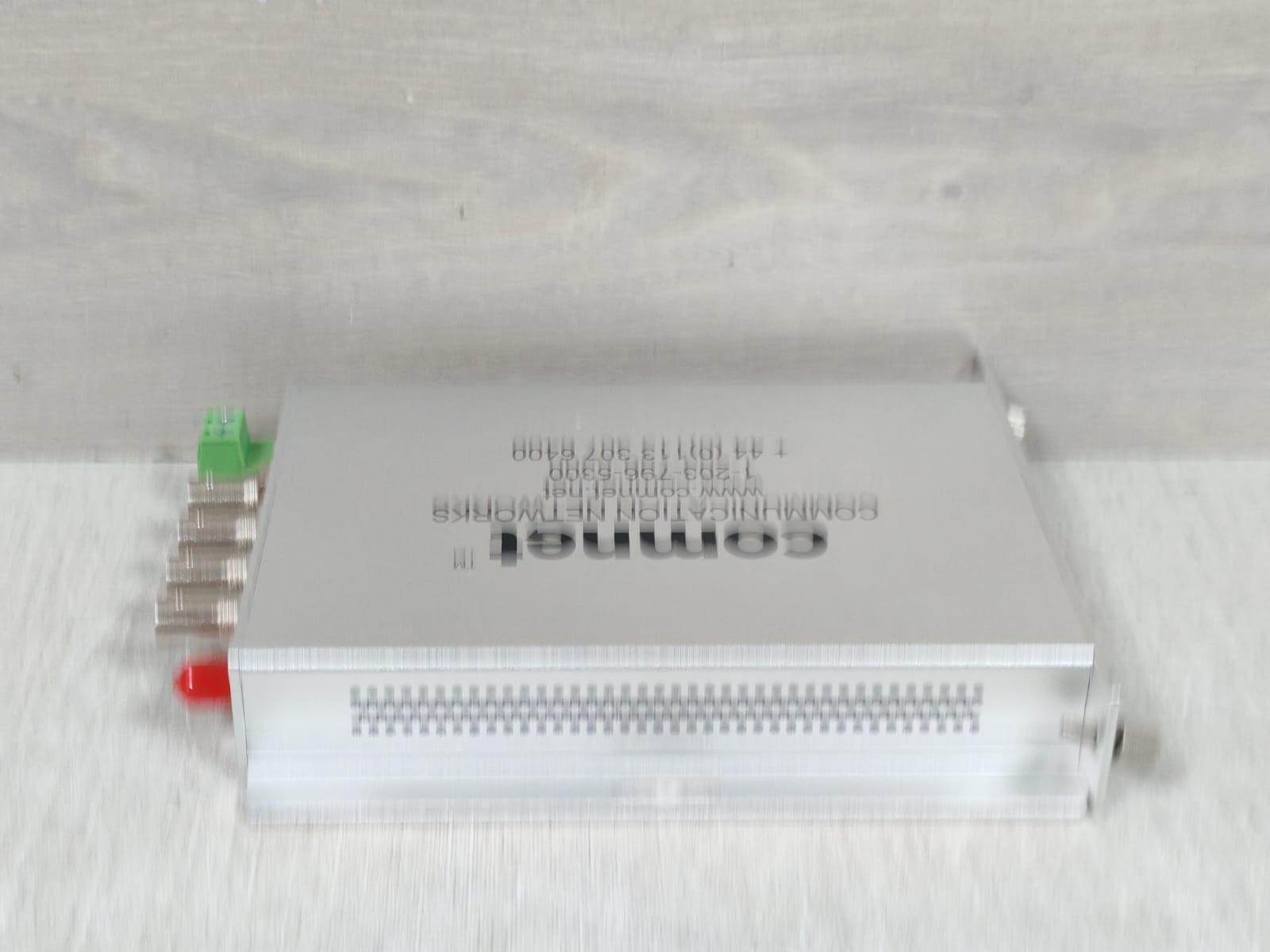 Comnet Communication Networks FVT41/FVT41M1 Comnet Communication Networks FVT41/FVT41M1 4-Channel Video Transmitter 10