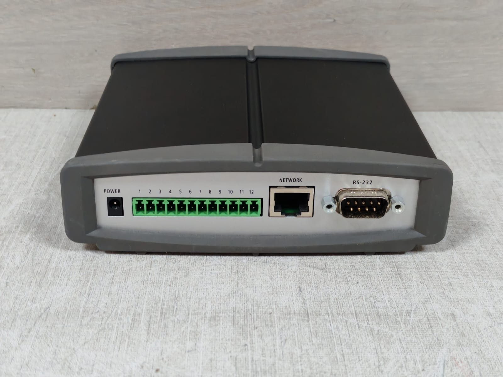 AXIS COMMUNICATIONS 0186-001-04 AXIS COMMUNICATIONS 241S P/N 0186-001-04 VIDEO SERVER 3