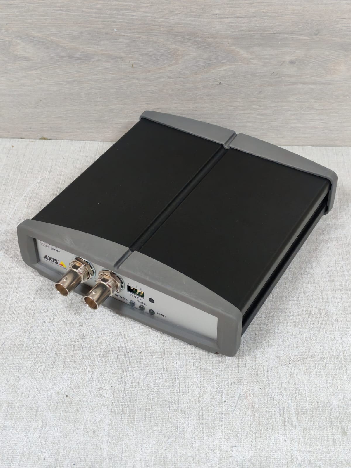 AXIS COMMUNICATIONS 0186-001-04 AXIS COMMUNICATIONS 241S P/N 0186-001-04 VIDEO SERVER 6
