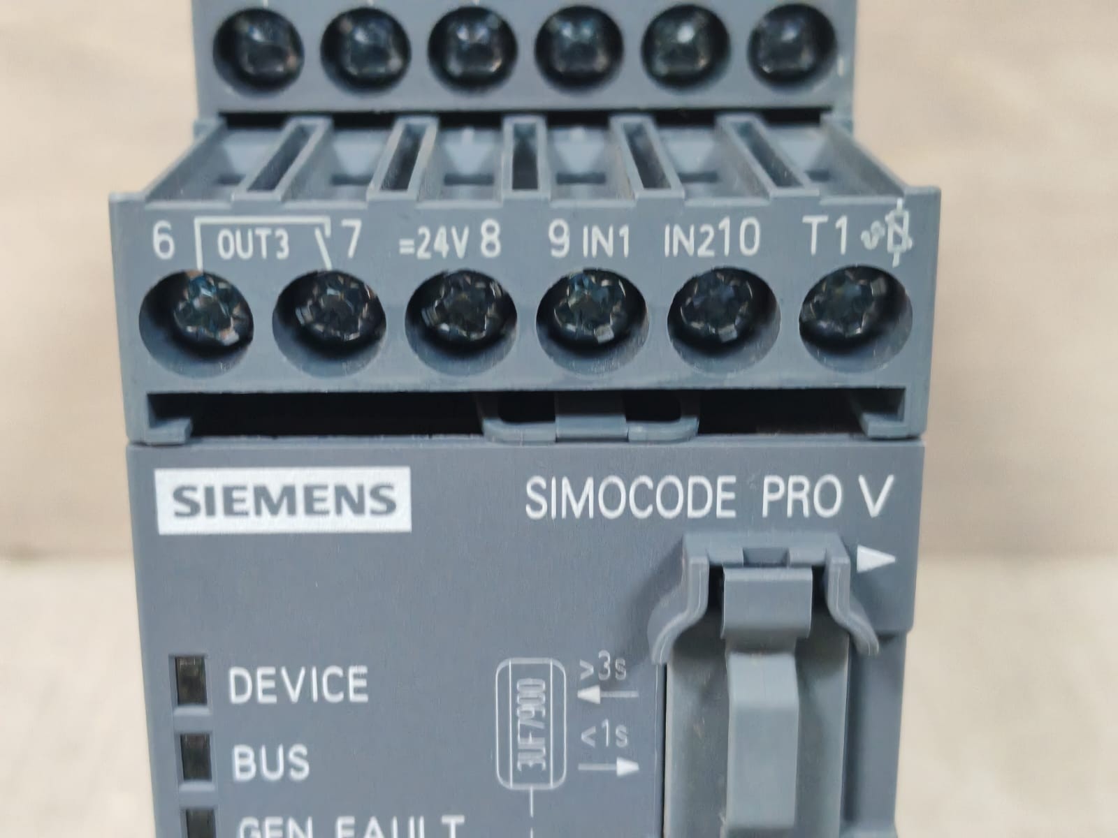 Siemens 3UF7010-1AU00-0 SIEMENS 3UF7010-1AU00-0 SIMOCODE PRO V 2