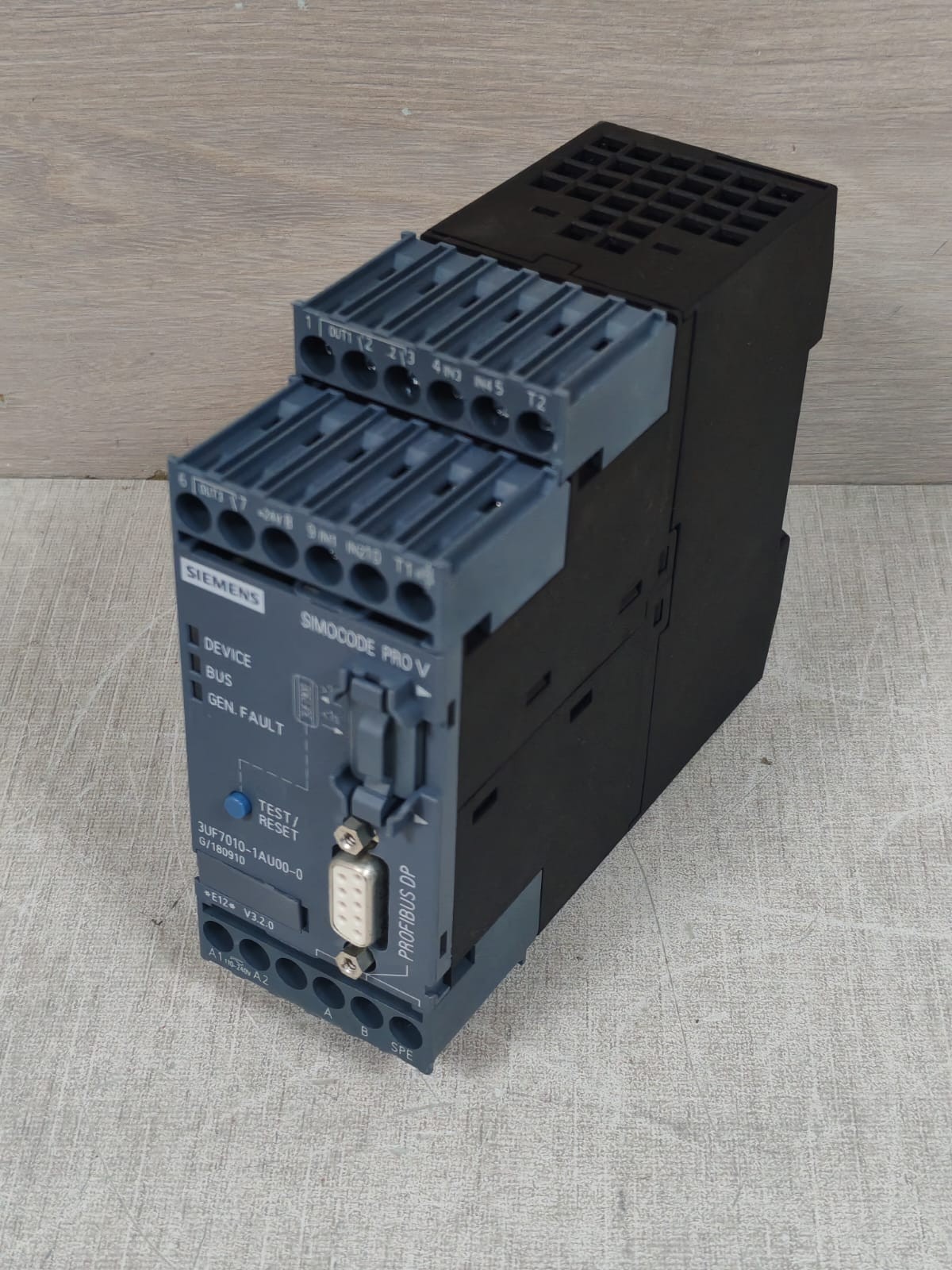 Siemens 3UF7010-1AU00-0 SIEMENS 3UF7010-1AU00-0 SIMOCODE PRO V 5