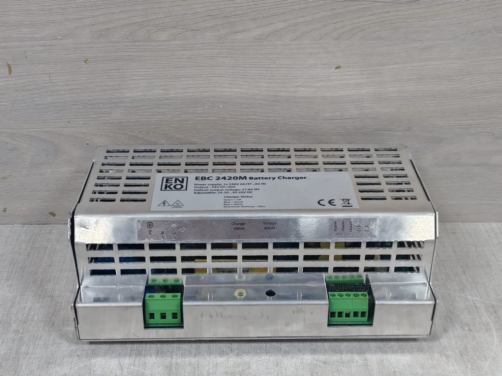 ENKO EBC 2420M ENKO EBC 2420M Battery Charger 1X230V AC/47..63Hz 3