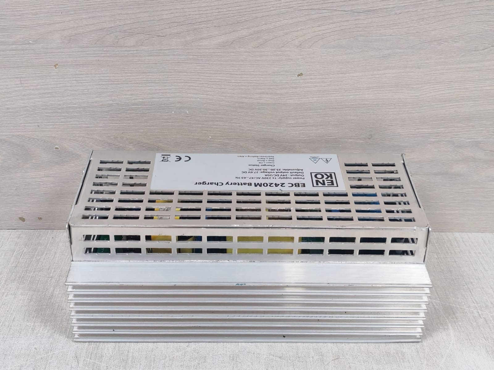 ENKO EBC 2420M ENKO EBC 2420M Battery Charger 1X230V AC/47..63Hz 4
