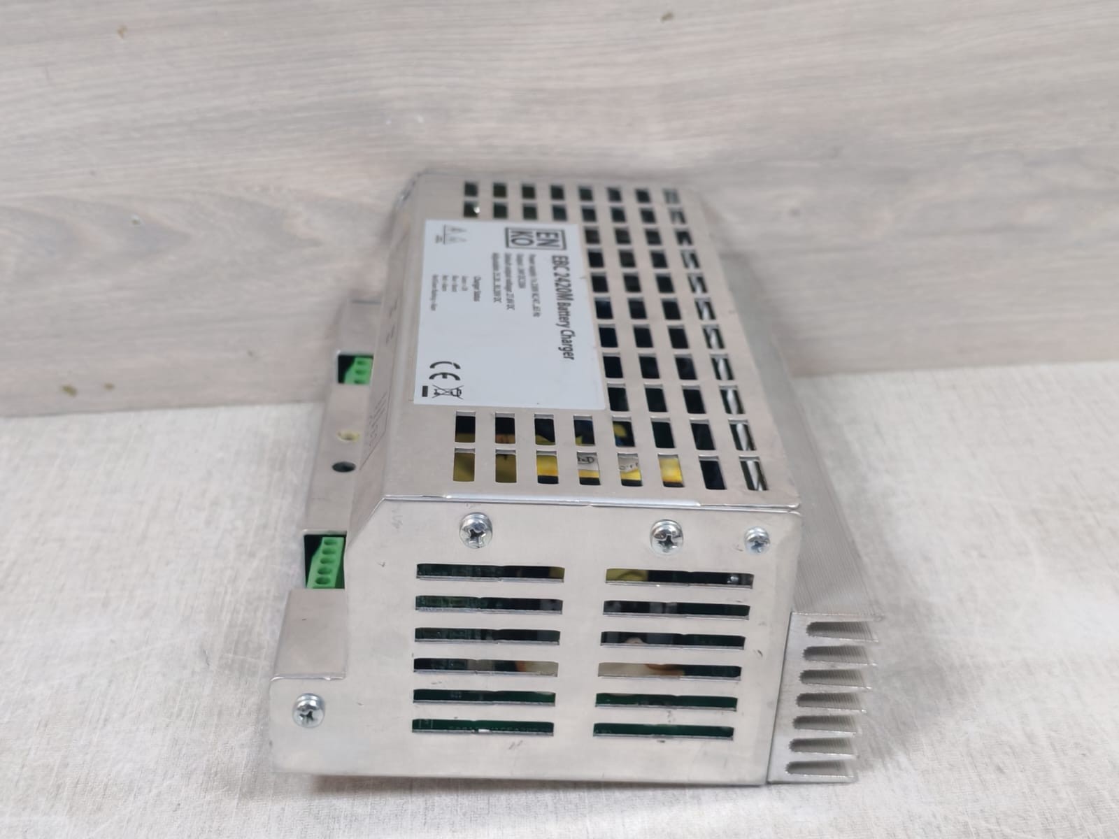 ENKO EBC 2420M ENKO EBC 2420M Battery Charger 1X230V AC/47..63Hz 5