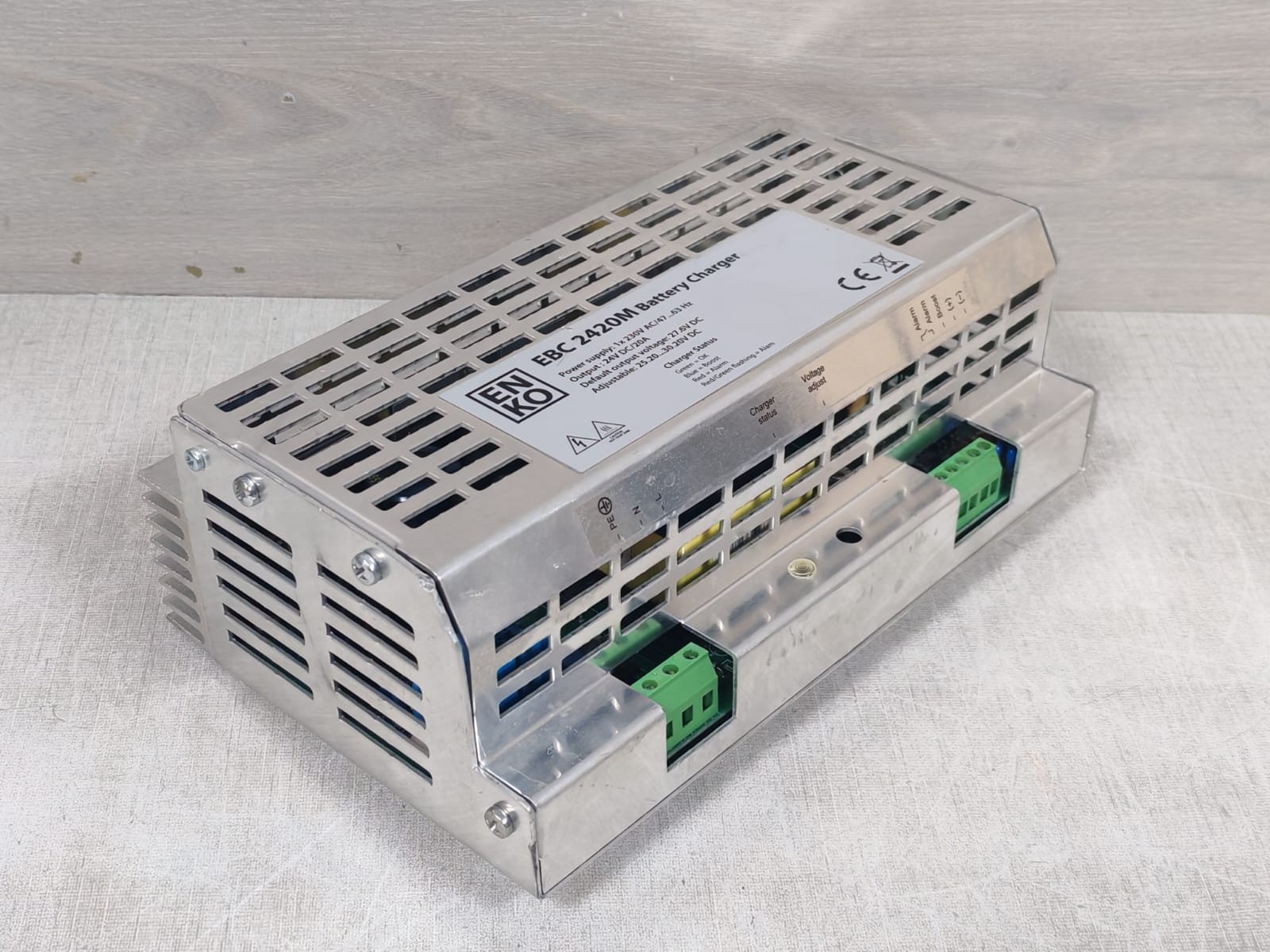 ENKO EBC 2420M ENKO EBC 2420M Battery Charger 1X230V AC/47..63Hz 9