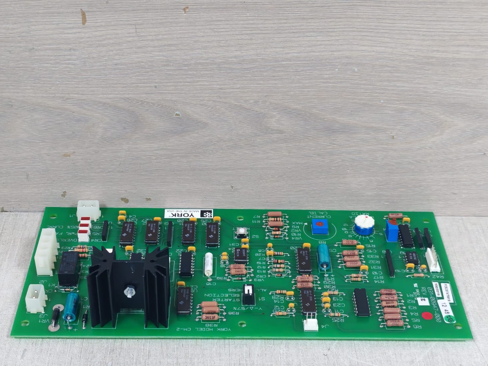 YORK 031-00947-000 YORK CM-2 / 031-00947-000 REV. E / 031-00947 REV. 2 Chiller Board 6