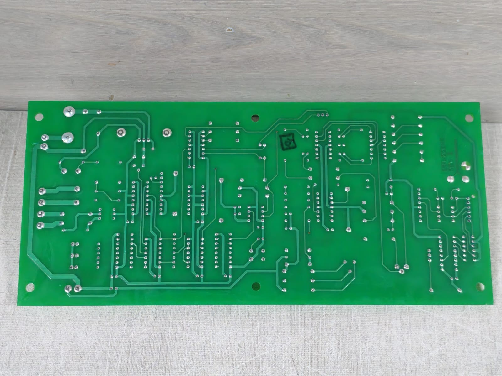 YORK 031-00947-000 YORK CM-2 / 031-00947-000 REV. E / 031-00947 REV. 2 Chiller Board 7