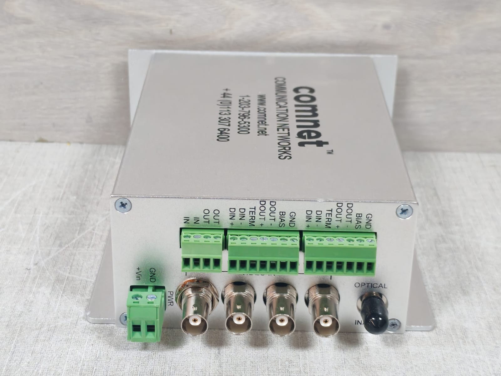Comnet FVT412/FVT412M1 Comnet FVT412/FVT412M1 4-Channel Digital Video Transmitter 8