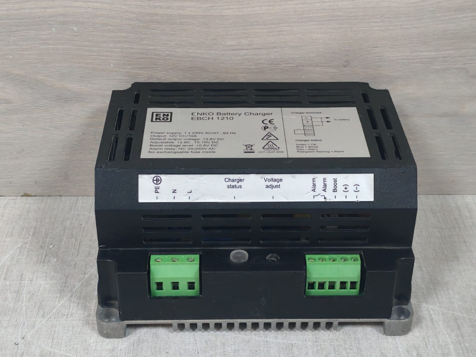 ENKO EBCH 1210 ENKO EBCH 1210 Battery Charger 1x230V AC/47..63Hz 4