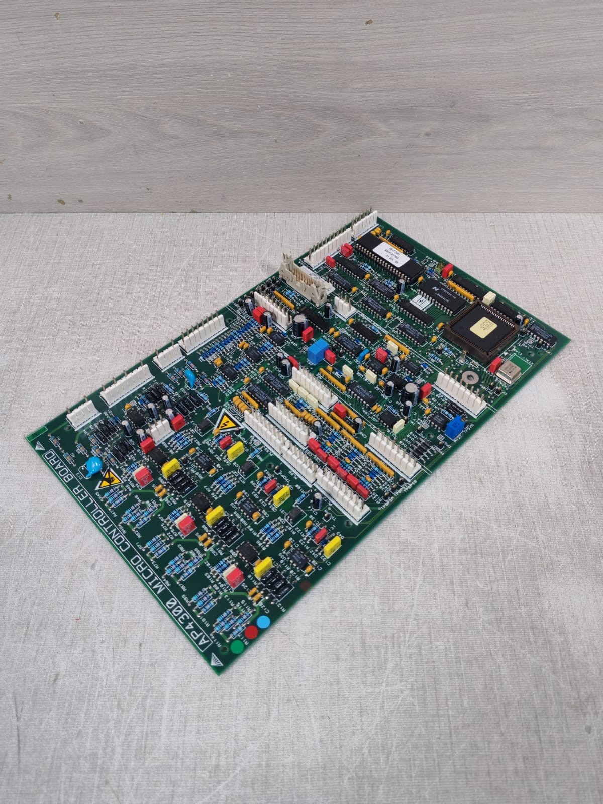 FISHER ROSEMOUNT 75377202 REV 2/110 FISHER ROSEMOUNT 75377202 REV 2/110 AP4300 MICRO CONTROLLER BOARD 3