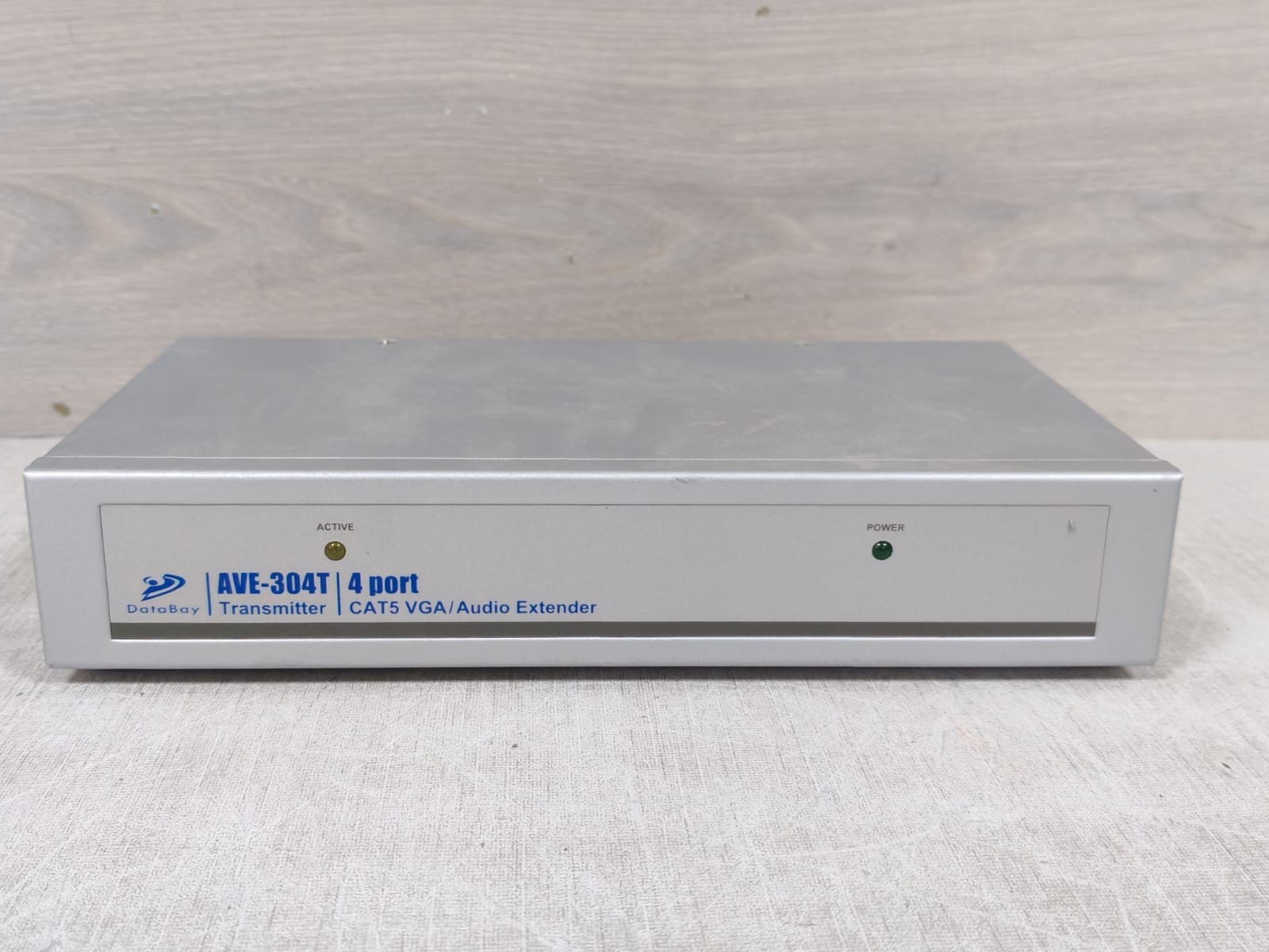 DATABAY AVE-304T Transmitter 4 port CAT5 VGA Audio Extender