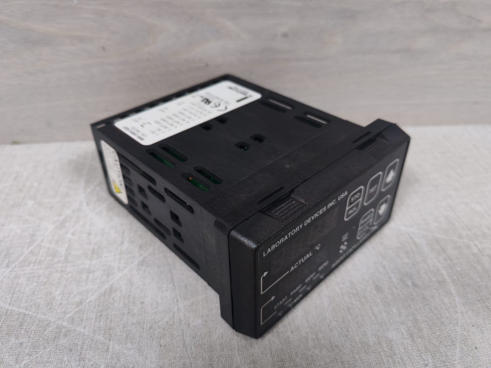 Watlow 989S-20KB-CADD Watlow 989S-20KB-CADD Temperature Process Controller 10