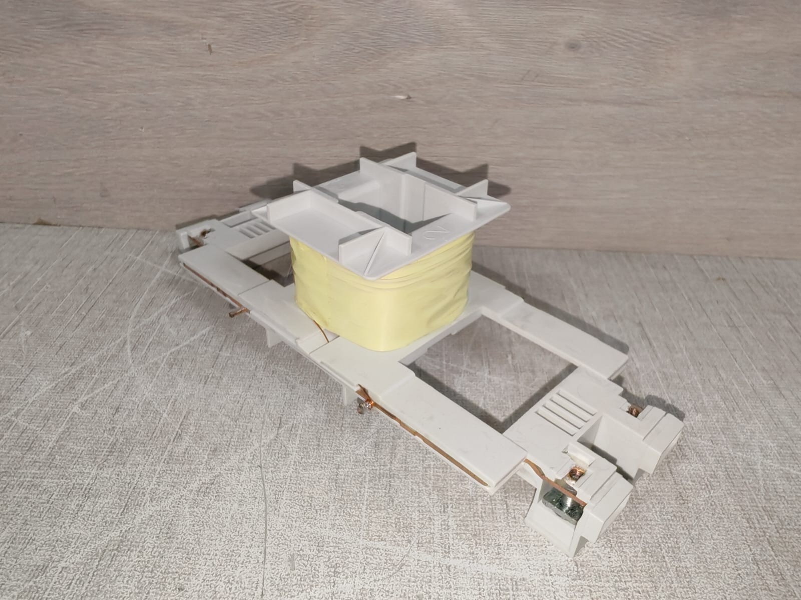 Siemens 3RT1944-5AF01 Siemens 3RT1944-5AF01 Coil For Contactor 8