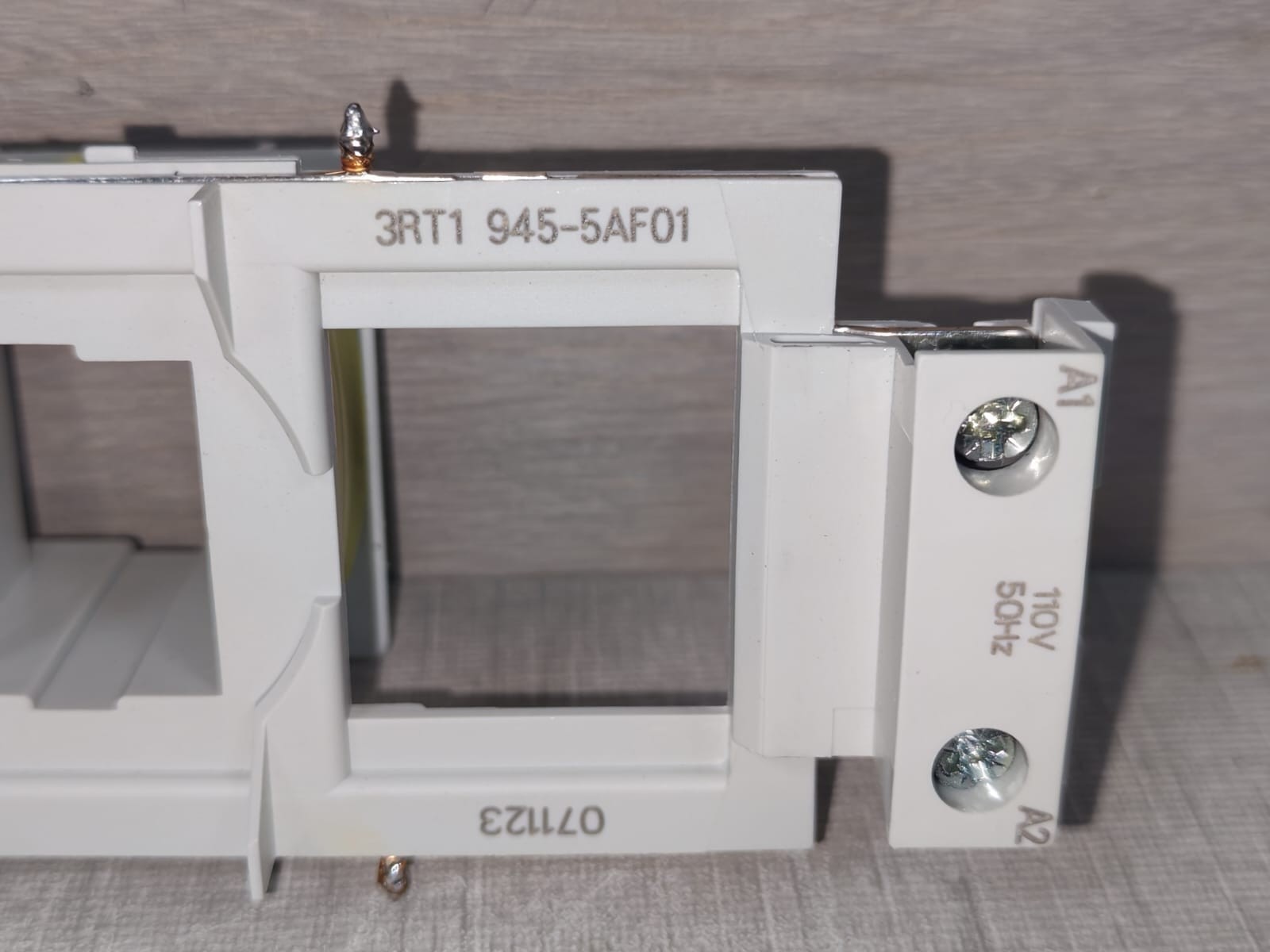 Siemens 3RT1945-5AF01 Siemens 3RT1945-5AF01 Coil For Contactor 8